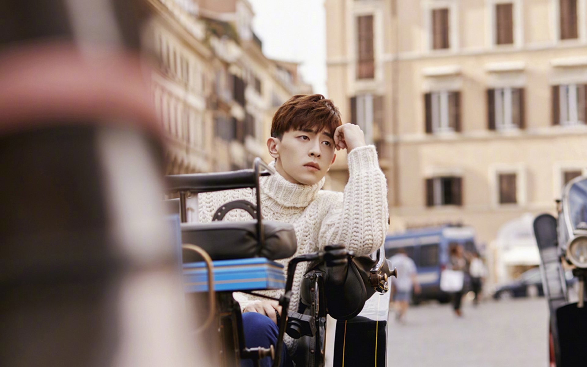 F1新赛季揭幕战之夜,卡拉斯科以绿茵战术盘活赛道,率队夺下跨界首胜