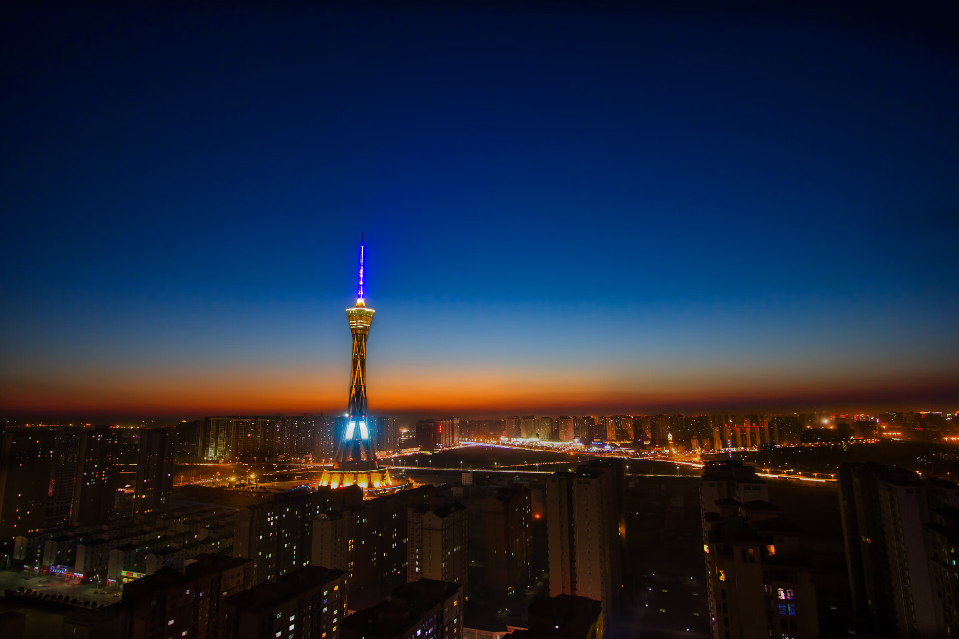 魔幻四分之一夜,匈牙利闪电突袭西班牙,维尼修斯独舞难救主